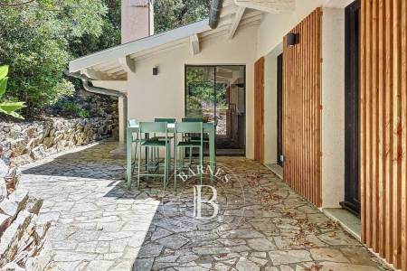 VILLA DE CHARME AVEC VUE SUR LE BASSIN, 5 CHAMBRES, AU PYLA-SUR-MER