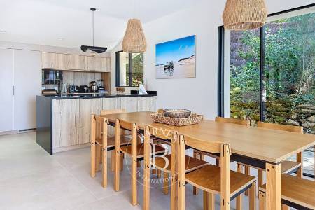 VILLA DE CHARME AVEC VUE SUR LE BASSIN, 5 CHAMBRES, AU PYLA-SUR-MER