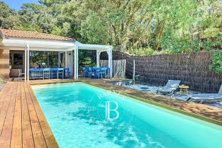 VILLA DE CHARME AVEC VUE SUR LE BASSIN, 5 CHAMBRES, AU PYLA-SUR-MER