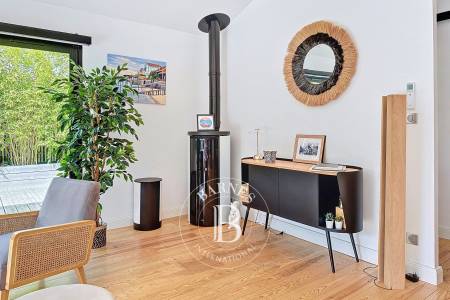 VILLA EN BOIS AU CALME, 4 CHAMBRES, AU CŒUR DU CAP FERRET