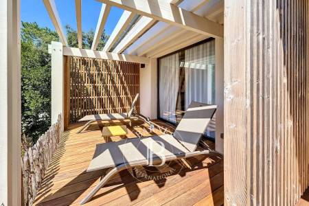 VILLA DE CHARME AVEC VUE SUR LE BASSIN, 5 CHAMBRES, AU PYLA-SUR-MER