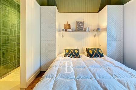 VILLA DE CHARME RENOVÉE PAR UNE ARCHITECTE, AVEC DÉPENDANCE ET GARAGE AU CAP FERRET