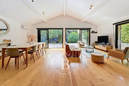 VILLA EN BOIS AU CALME, 4 CHAMBRES, AU CŒUR DU CAP FERRET