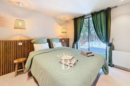 VILLA DE CHARME AVEC VUE SUR LE BASSIN, 5 CHAMBRES, AU PYLA-SUR-MER