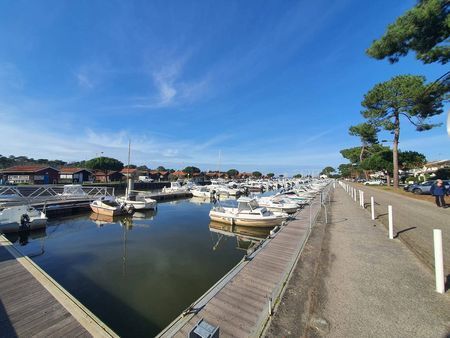 VILLA DE 5 CHAMBRES A VENDRE SUR LE PORT DE LA HUME