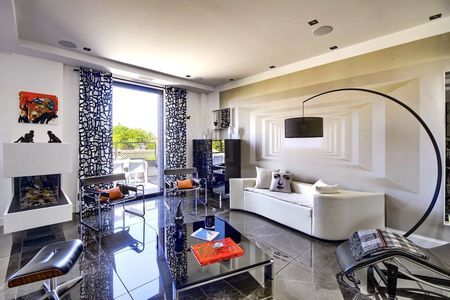 GRANDE VILLA CONTEMPORAINE A VENDRE ARCACHON CENTRE