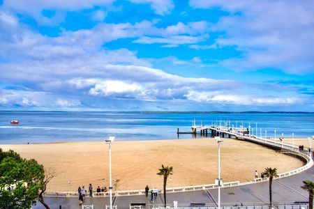 A VENDRE ARCACHON SUPERBE APPARTEMENT PREMIÈRE LIGNE