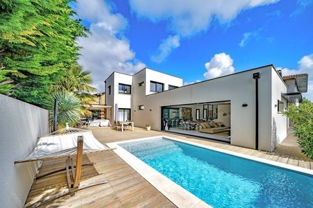 A VENDRE VILLA CONTEMPORAINE AVEC PISCINE LA TESTE