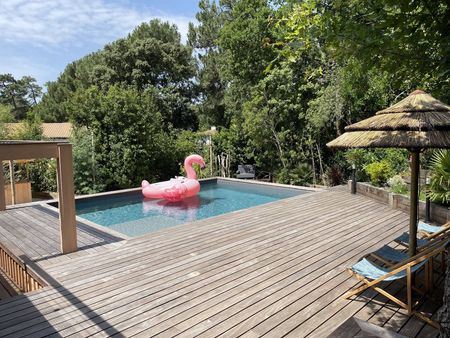 VILLA AVEC PISCINE A VENDRE PROCHE CENTRE DU MOULLEAU ET DU CERCLE DE VOILE