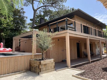 A VENDRE VILLA EN BOIS MOULLEAU PROCHE CENTRE