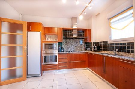 GRANDE VILLA DE 9 PIÈCES CUISINE ÉQUIPÉE À VENDRE A PROXIMITÉ DE LA BELLE PLAGE PEREIRE À ARCACHON