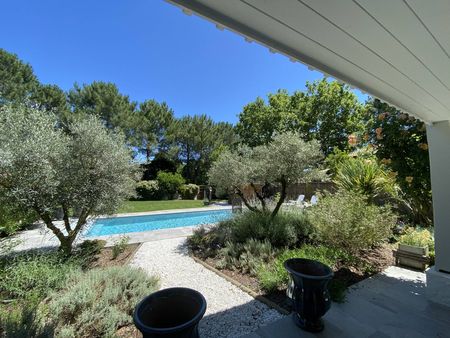 VILLA AVEC PISCNE A VENDRE CLAOUEY