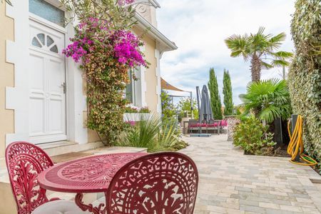 A VENDRE JOLIE ARCACHNNAISE RÉNOVÉE DE 7 PIÈCES