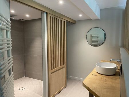 VILLA DE 5 CHAMBRES AVEC PIÈCE D'EAU A VENDRE CAP FERRET