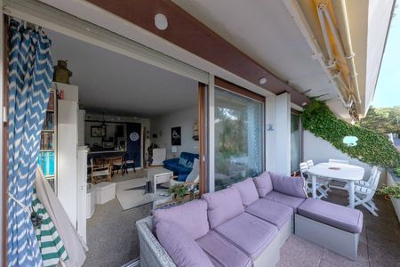 APPARTEMENT PREMIÈRE LIGNE AVEC TERRASSE PEREIRE ARCACHON