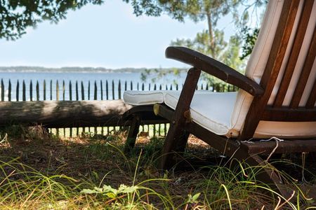 A VENDRE SUR LE LAC DE LACANAU PROPRIÉTÉ