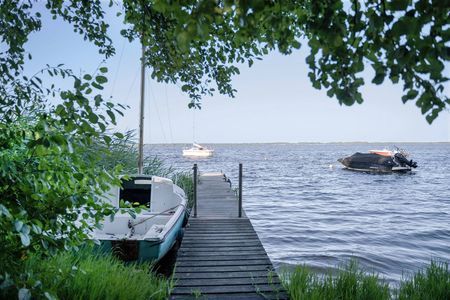 JOLIE VILLA A VENDRE AVEC PONTON PRIVATIF LAC DE LACANAU