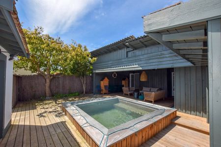 VENTE VILLA DE CHARME 4 CHAMBRES JARDIN ET PISCINE PROCHE CENTRE LA TESTE