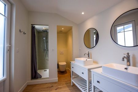 VILLA DE CHARME ENTIÈRMENT RÉNOVÉE A VENDRE LA TESTE