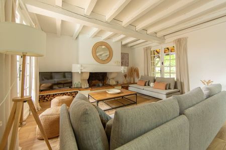 A VENDRE VILLA ENTIÈREMENT RENOVEE ARES