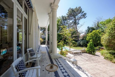 VILLA ART DÉCO A VENDRE AU COEUR DE LA VILLE D'HIVER ARCACHON