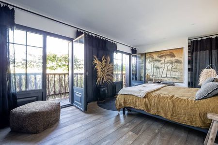 MAGNIFIQUE VILLA AUX BELLES PRESTATIONS A VENDRE LA TESTE