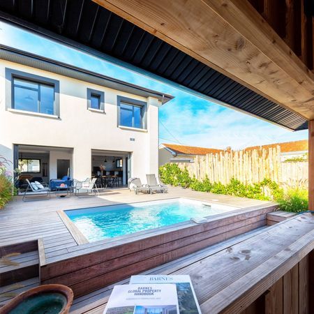 A VENDRE VILLA NEUVE AVEC PISCINE ARCACHON
