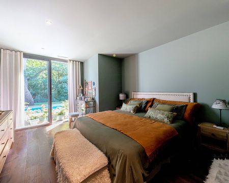 BELLE VILLA TOUT CONFORT AVEC PISCINE ET GRAND GARAGE JARDIN PAYSAGÉ PLEIN CENTRE DU MOULLEAU PROCHE PLAGE