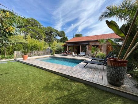 VILLA DE PLAIN PIED AVEC PISCINE CAP FERRET