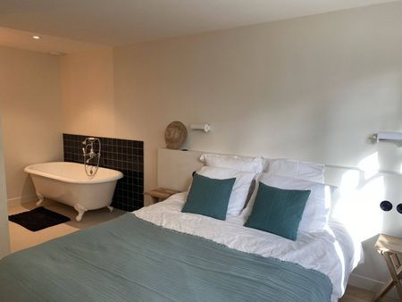 VILLA DE 6 CHAMBRES A VENDRE PETIT PIQUEY