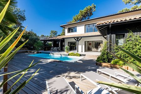 SUPERBE VILLA D'ARCHITECTE AVEC PISCINE CHAUFFEE A VENDRE ABATILLES ARCACHON