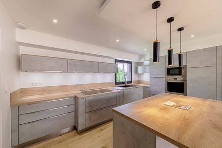 VILLA PLAIN PIED AVEC CUSINE A MENAGEE ET EQUIPEE A VENDRE LA TESTE