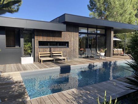 SUPERBE VILLA CONTEMPORAINE AVEC PISCINE A VENDRE CENTRE ANDERNOS