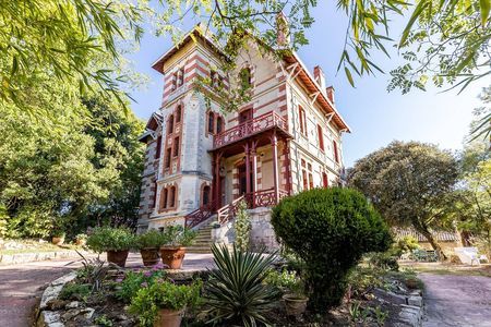 APPARTEMENT A VENDRE DANS UNE BELLE VILLA D'ÉPOQUE EN VILLE D'HIVER ARCACHON