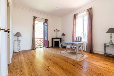 BEL APPARTEMENT ANCIEN ENTIÈREMENT RÉNOVÉ A VENDRE DANS LA VILLE D'HIVER ARCACHON