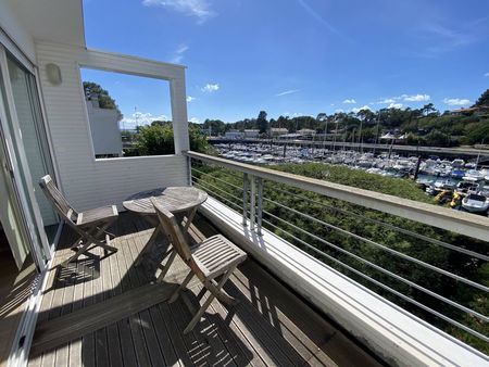 A VENDRE MAISON SUR LE PORT DE LA VIGNE