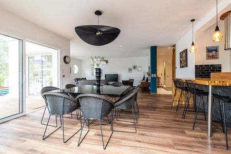 LUMINEUSE VILLA CONTEMPORAINE A VENDRE QUARTIER RÉSIDENTIEL PROCHE PYLA SUR MER A LA TESTE