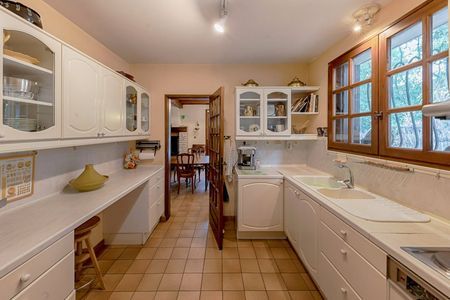 MAISON A RÉNOVER AVEC GRAND JARDIN EN VILLE D'HIVER À ARCACHON