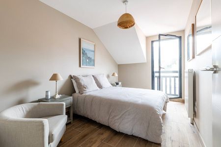 APPARTEMENT TRSÈ ÉCLAIRÉ A VENDRE CENTRE VILLE D'ÉTÉ ARCACHON