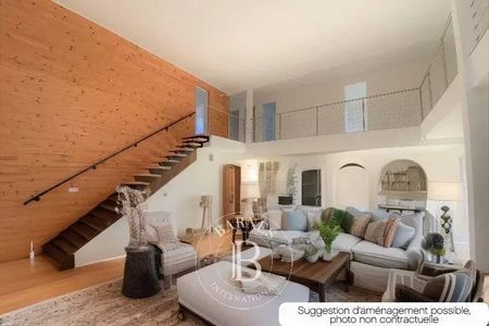 VILLA 6 CHAMBRES A VENDRE ULTRA CENTRE ANDERNOS