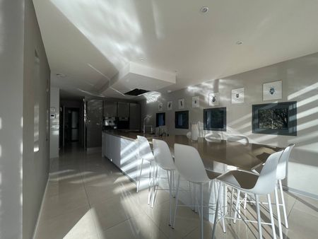 GRANDE VILLA D'ARCHITECTE AVEC CUISINE OUVERTE PETIT PIQUEY