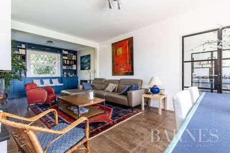 A VENDRE VILLA QUATIER CLAME ET RÉSIDENTIEL PYLA SUR MER