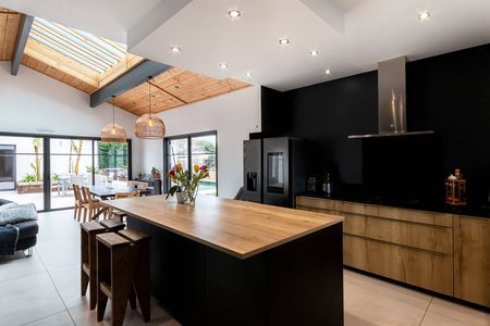 JOLIE VILLA DE 5 CHAMBRES PISCINE ET GARAGE A VENDRE LA TESTE