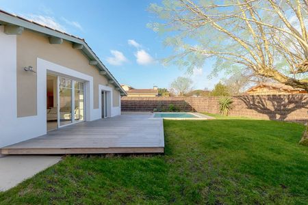 Notre zone d'activité pour ce service Annonce de maison néoclassique à rénover à vendre