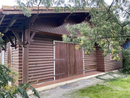 CHALET A RASER AVEC PROJET VILLA AU CENTRE DU CAP FERRET