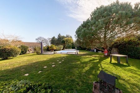 VILLA SUR BEAU TERRAIN ARBORÉ A VENDRE PROCHE MARCHÉ LA TESTE DE BUCH