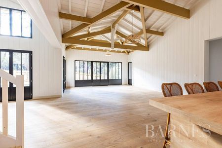 JOLIE VILLA NEUVE DE 6 CHAMBRES A VENDRE CAP FERRET