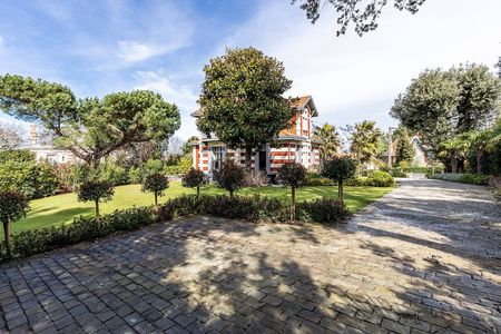 JOLIE VILLA DE CHARME A VENDRE EN VILLE D'HIVER