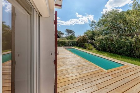 VILLA AVEC PISCINE A VENDRE AUX ABATILLES ARCACHON