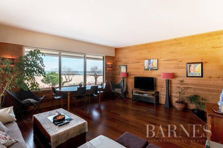 APPARTEMENT D'EXCEPTION CENRTRE VILLE D'ARCACHON AVEC VUE IMPRENABLE SUR LE BASSIN D'ARCACHON